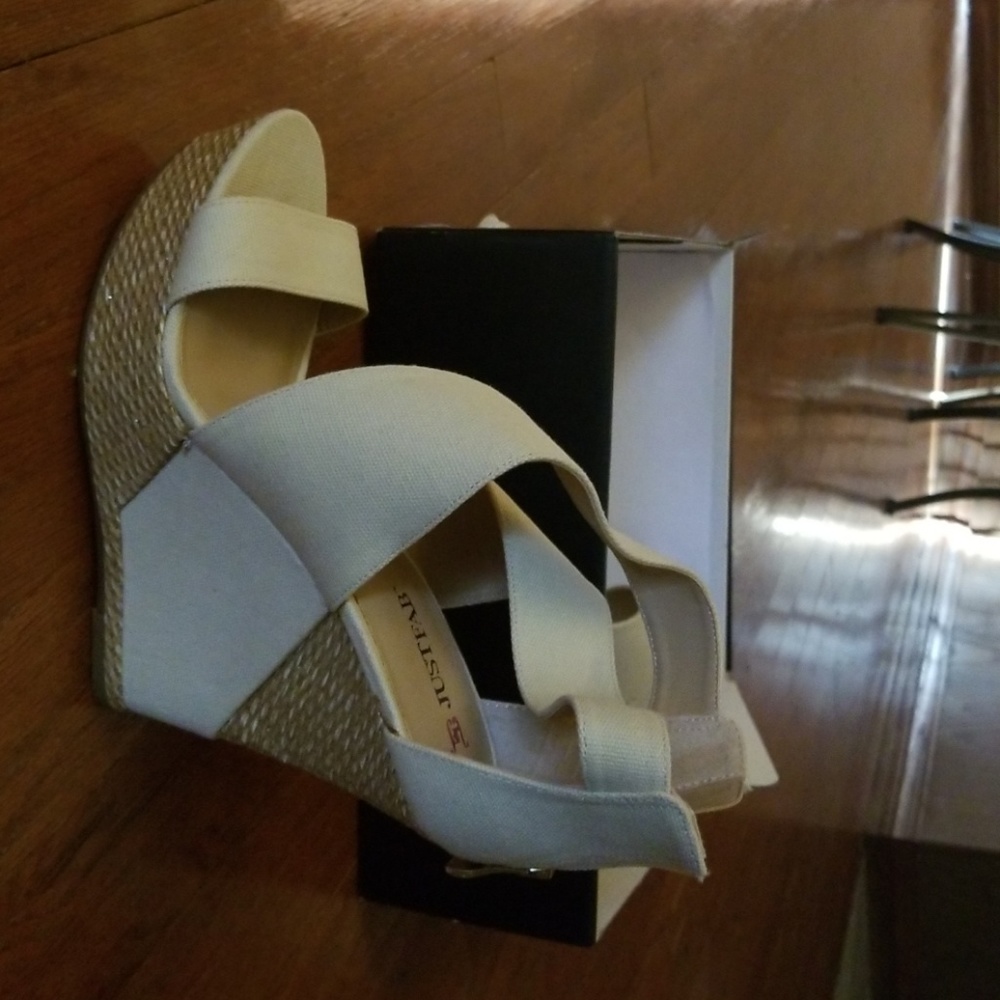 Size - Picture 2 of 3